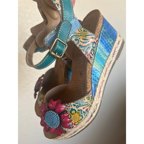 L'Artiste Annmarie Wedge Sandals - Picture 3 of 10
